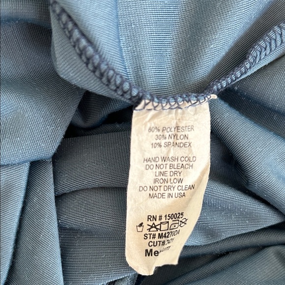 Lily Rain Elegant Velvet Wrap Mini Dress in Navy Size Medium - Picture 7 of 7